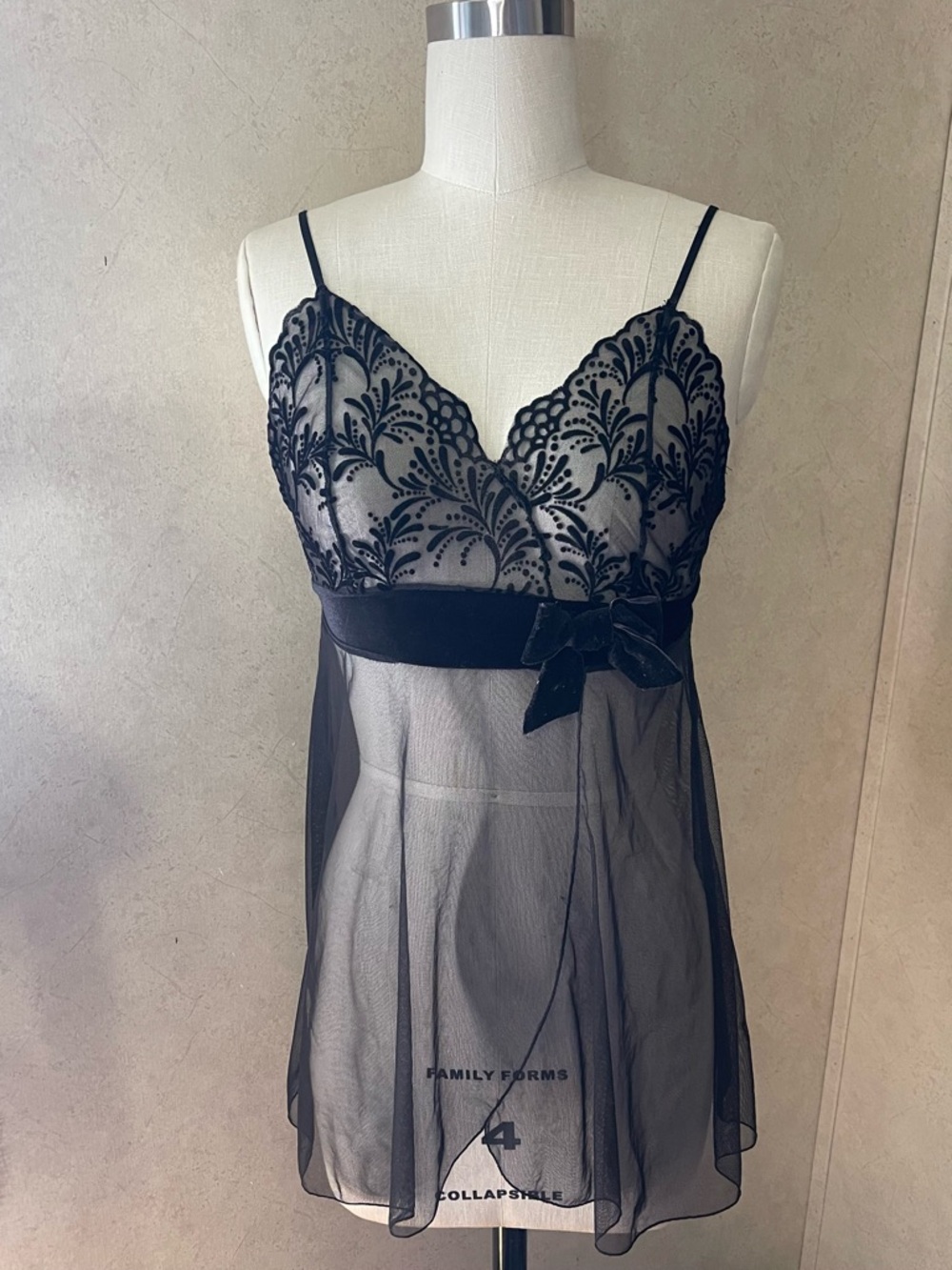 Vintage Victoria’s Secret Angels 2006 black velvet mini lingerie lace sheer M